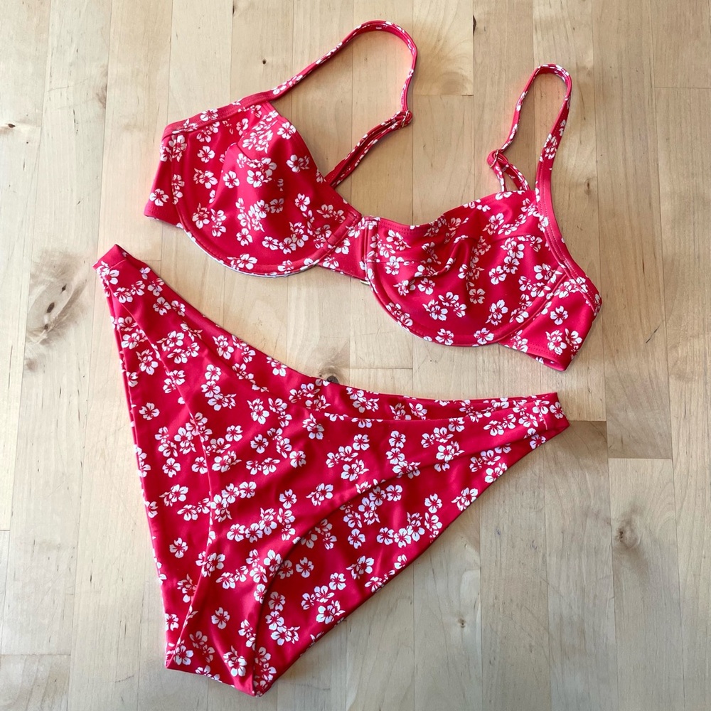 Kulani Kinis Bikini Set
